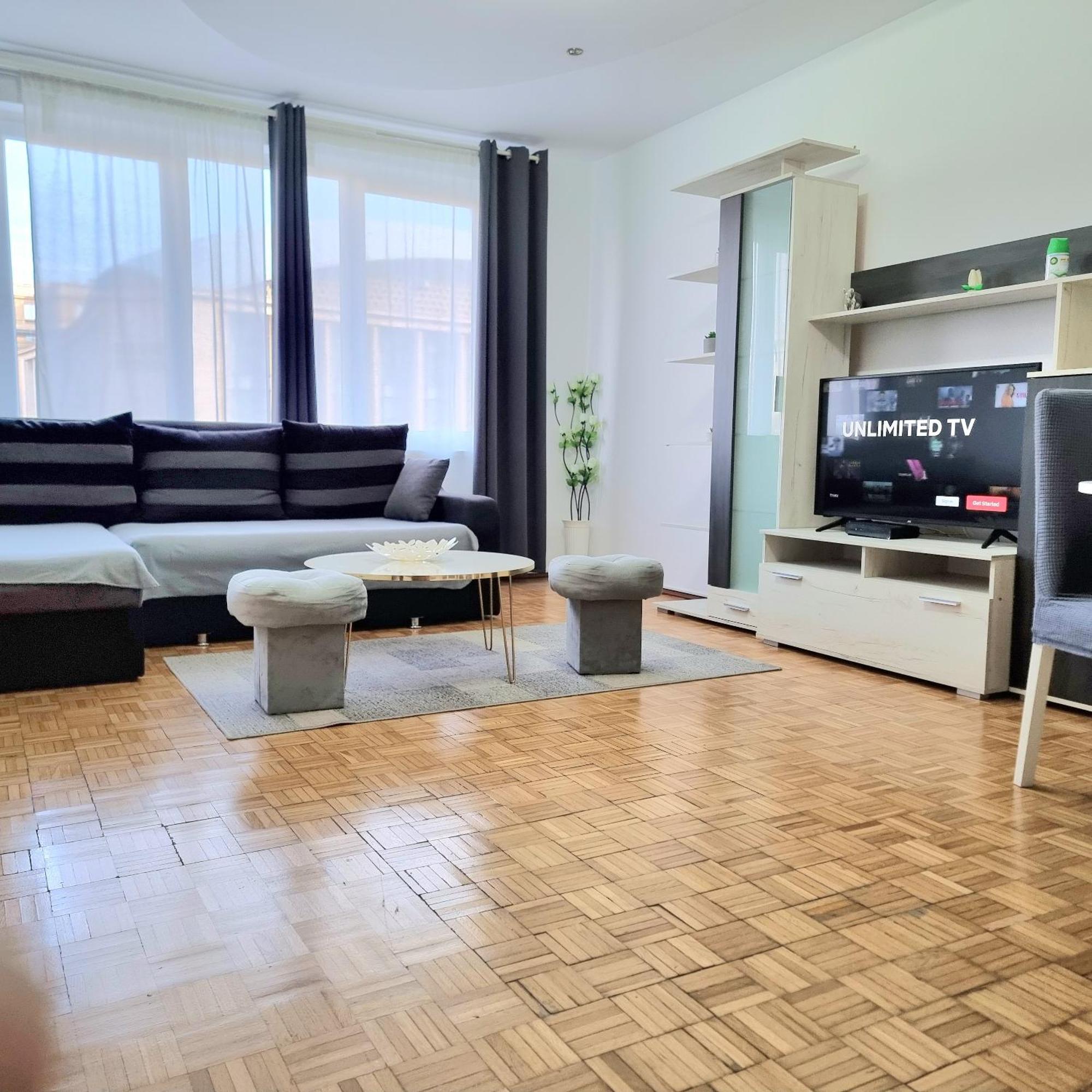 Chic Comfort 1Bdr With Landmark View - Concerthall Bucarest Extérieur photo