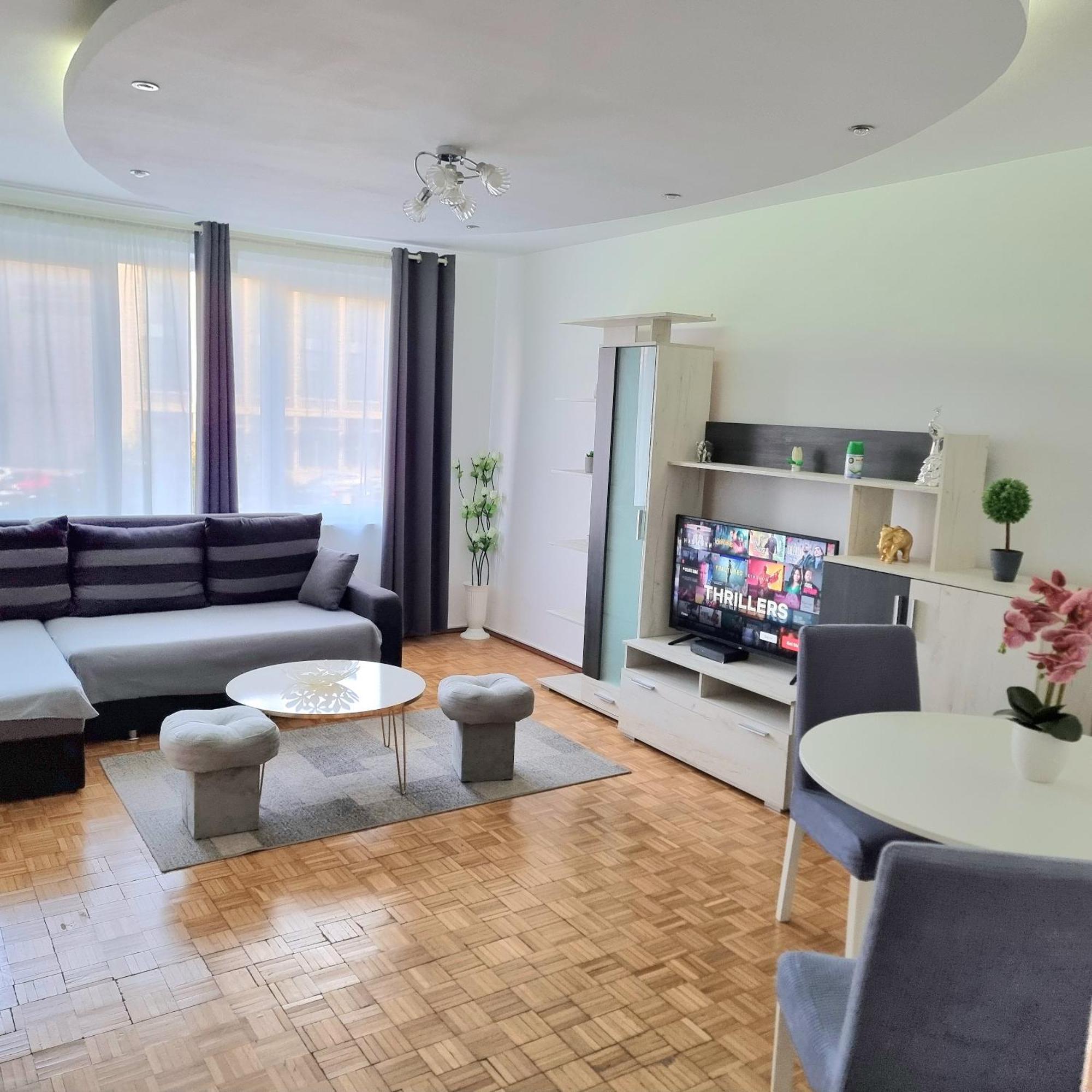 Chic Comfort 1Bdr With Landmark View - Concerthall Bucarest Extérieur photo